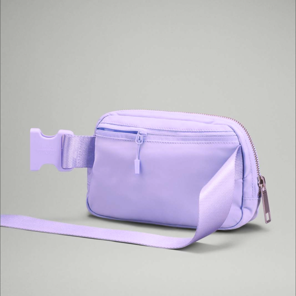 Lululemon Everywhere Crossbody Belt Bag 1L - Purple