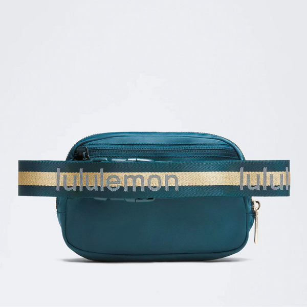 Lululemon Everywhere Wordmark Crossbody Belt Bag 1L - Warp Teal/Gold