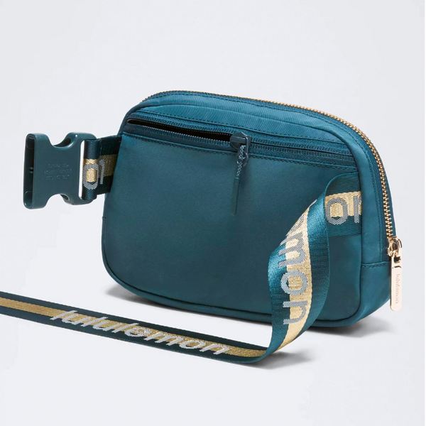 Lululemon Everywhere Wordmark Crossbody Belt Bag 1L - Warp Teal/Gold