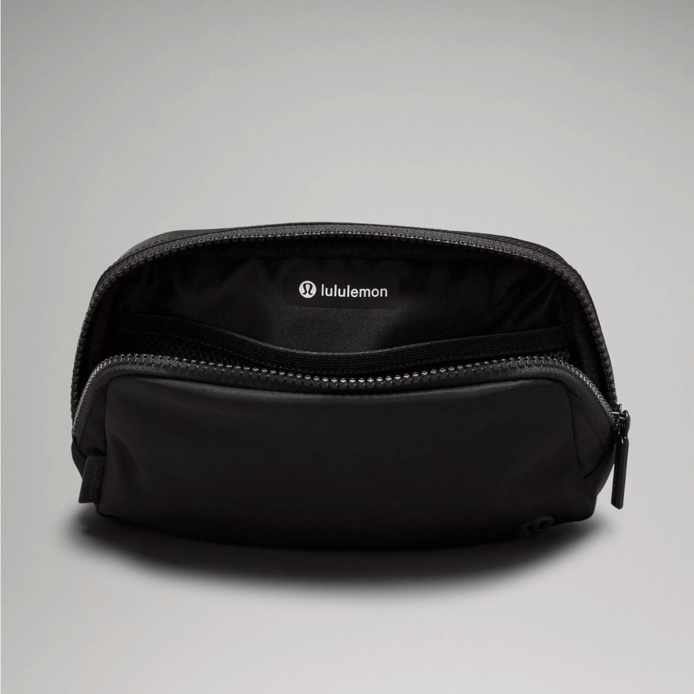 lululemon Everywhere Crossbody Belt Bag 1L lululemon Everywhere Crossbody Belt Bag 1L