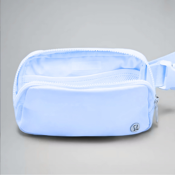 Lululemon Everywhere Crossbody Belt Bag 1L - Baby Blue