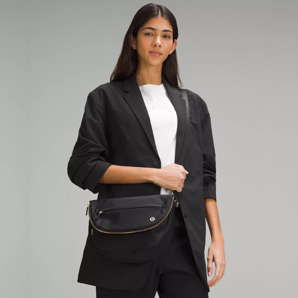 lululemon black with gold belt bag Everywhere 1L Lemon Beirut Never sacrifice comfort when you support the Vegas Golden Knights with this Everywhere Belt Bag Lululemon Everywhere Belt Bag 1l