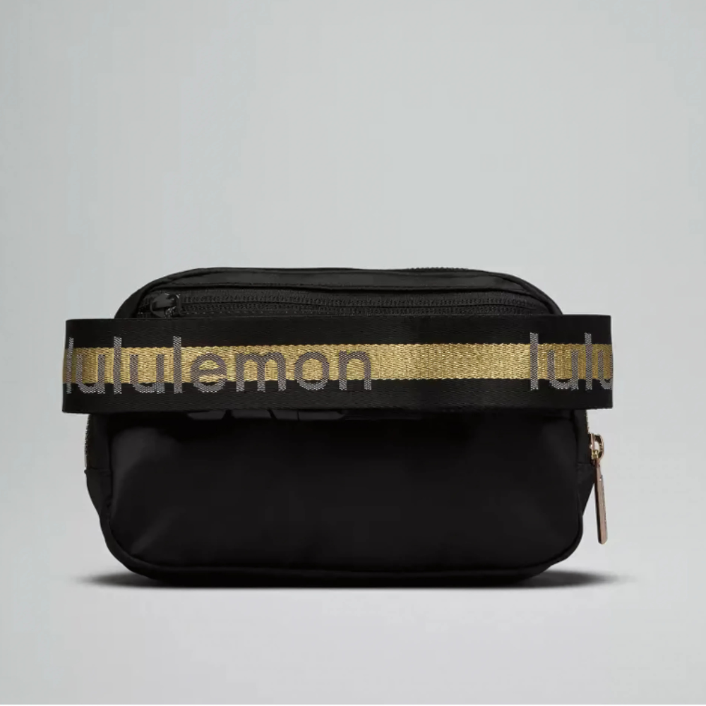 lululemon Everywhere Wordmark Crossbody Belt Bag 1L lululemon Everywhere Wordmark Crossbody Belt Bag 1L