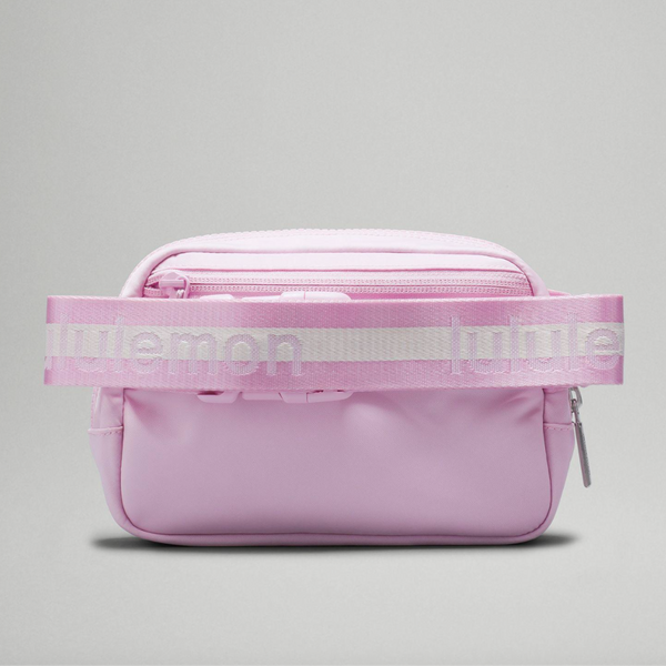 Lululemon Everywhere Wordmark Crossbody Belt Bag 1L - Pink/White