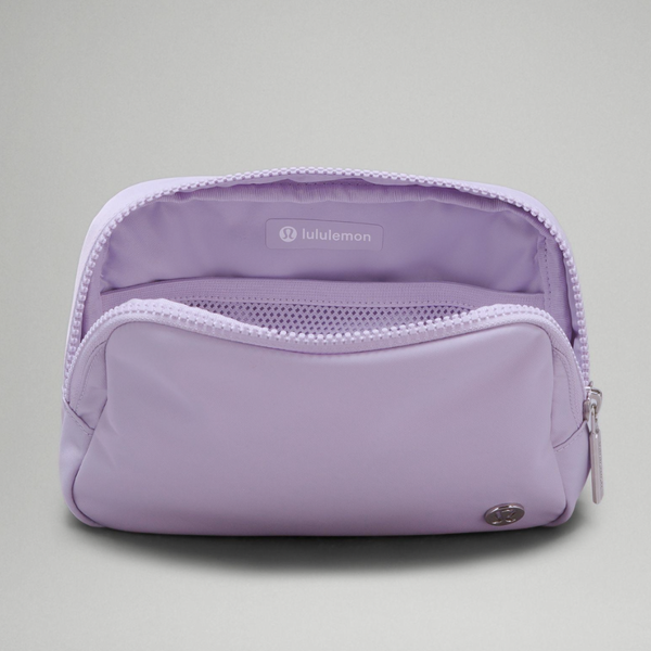Lululemon Everywhere Wordmark Crossbody Belt Bag 1L - Lilac Purple/White