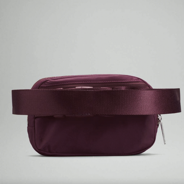 Lululemon Everywhere Crossbody Belt Bag 1L - Burgundy