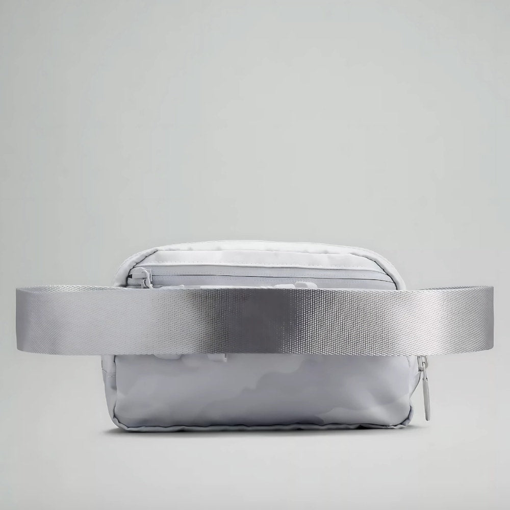 Lululemon Everywhere Crossbody Belt Bag 1L Lululemon Everywhere Crossbody Belt Bag 1L