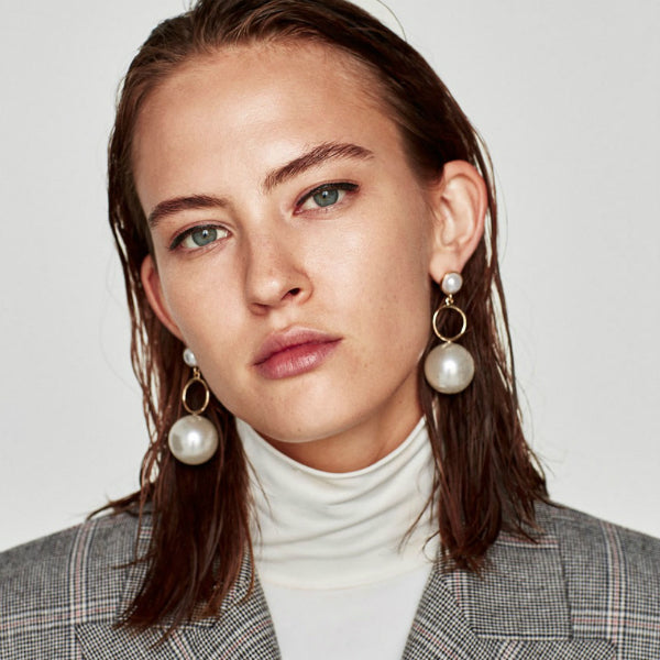 Annika Pearl Earrings