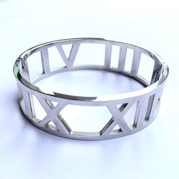 Wide 4 Roman Numerals Bangle Bracelet - Stainless Steel